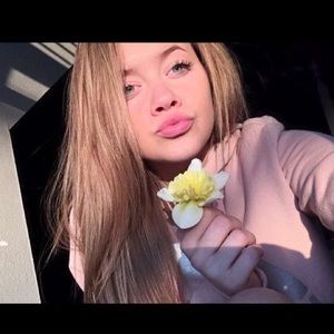 Meet your Posher, Maci